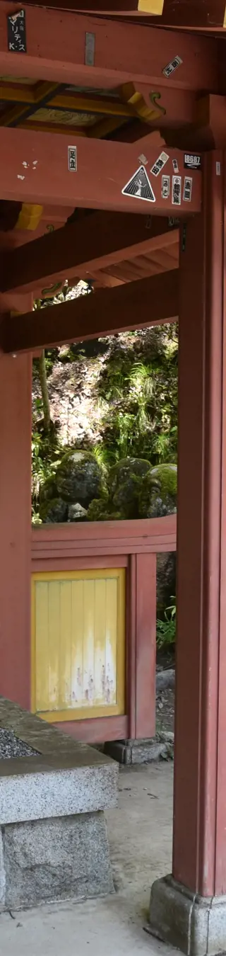 Durch beeindruckende Tempelanlagen spazieren.